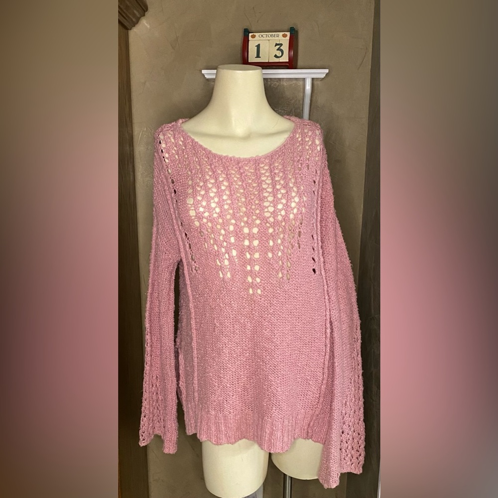 ARIZONA WOMENS KNIT SWEATER dusty rose COLOR, BELL SLEEVE women’s SIZE XS